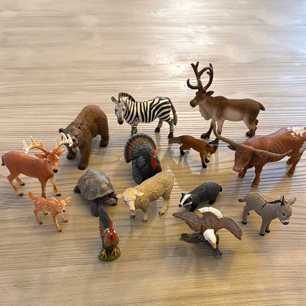 Animal Figurine Set - Multicolor